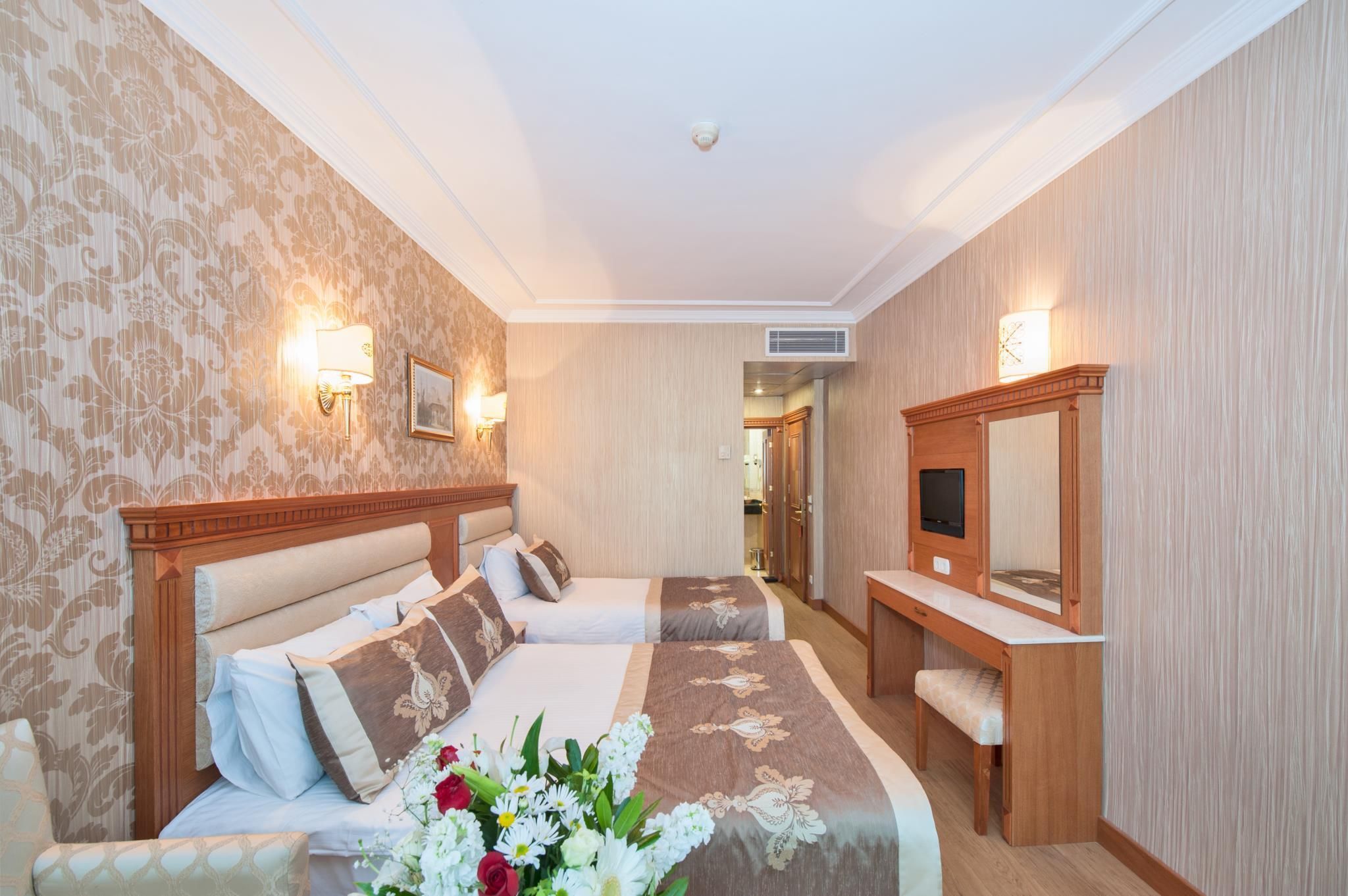 Standard - (2 Single Beds)