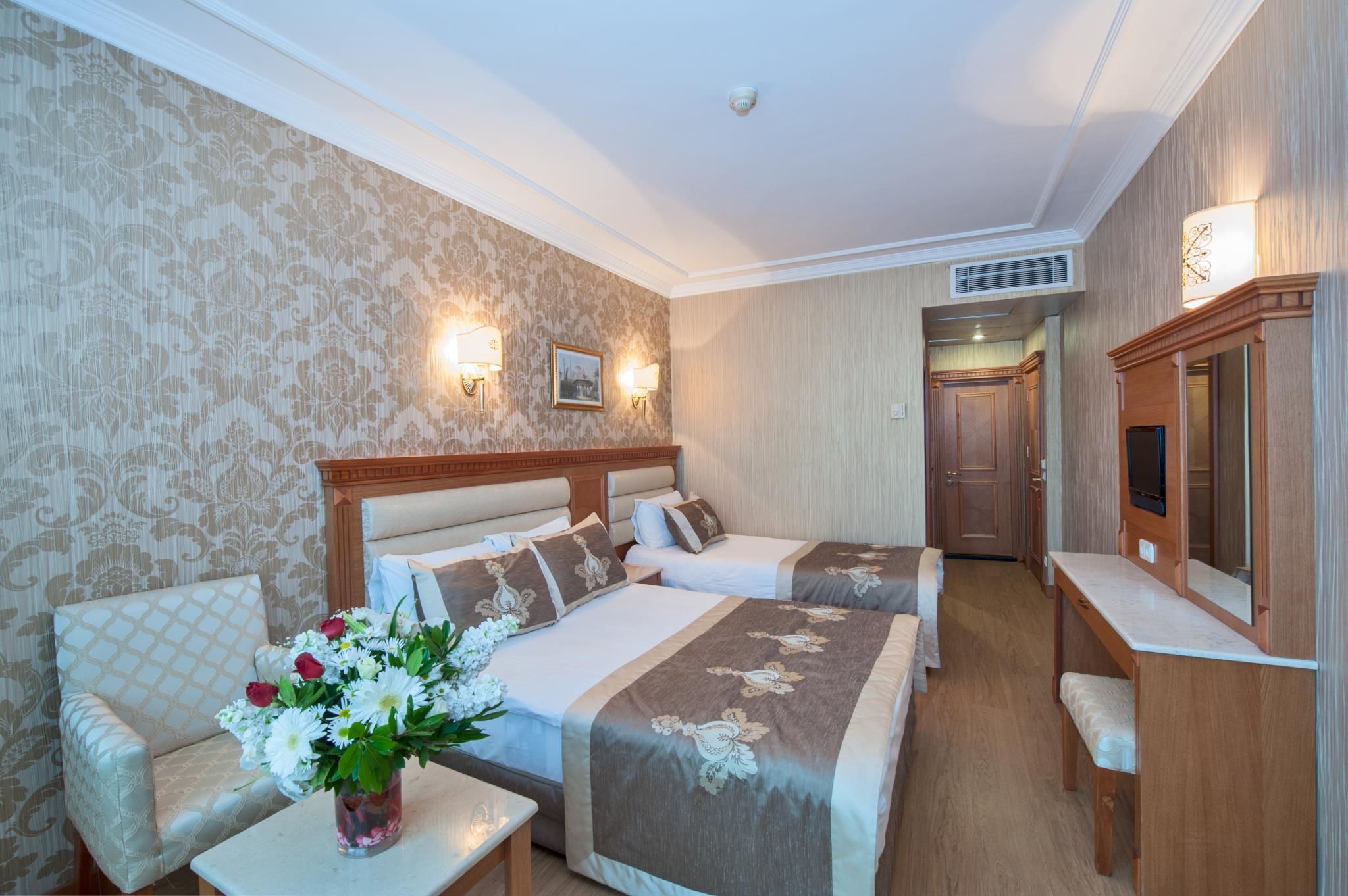 Standard - (2 Single Beds)