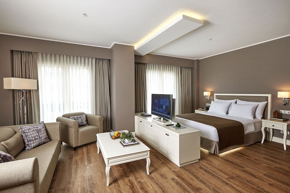undefined Renata Boutique Hotel - Boutique Class 7