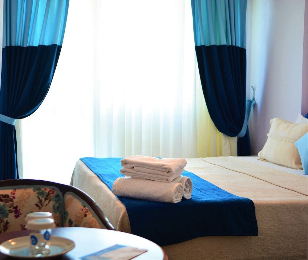 Gumuldur Mavi Deniz Otel Double Room 3