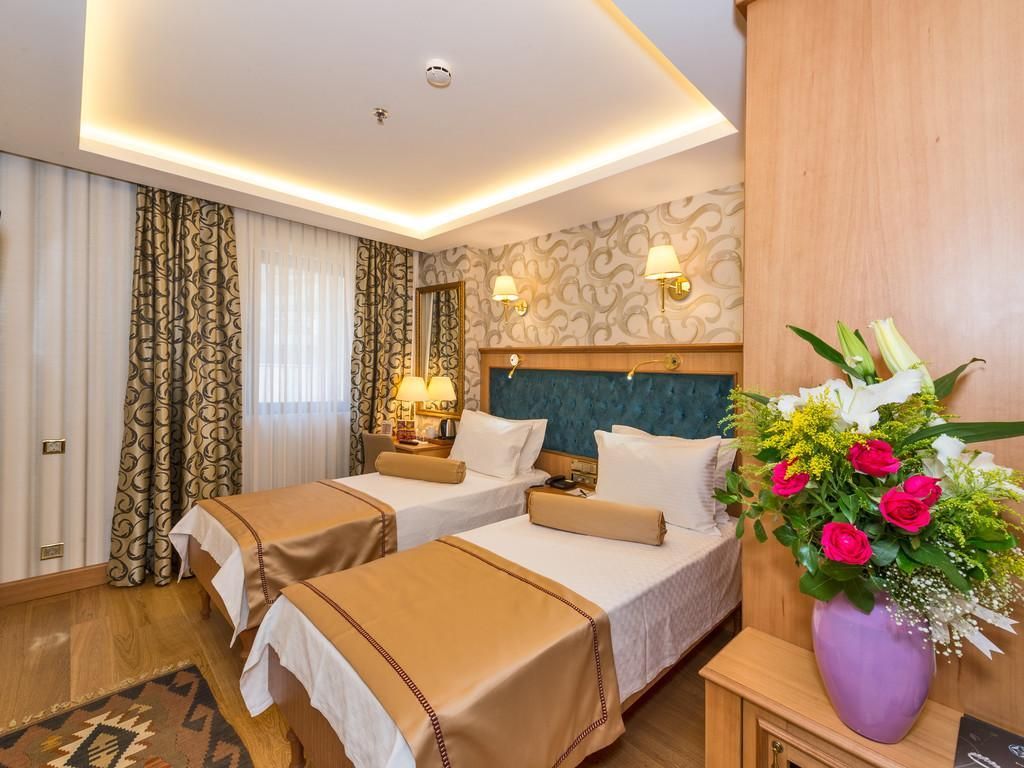 undefined Aprilis Gold Hotel - Special Class 9