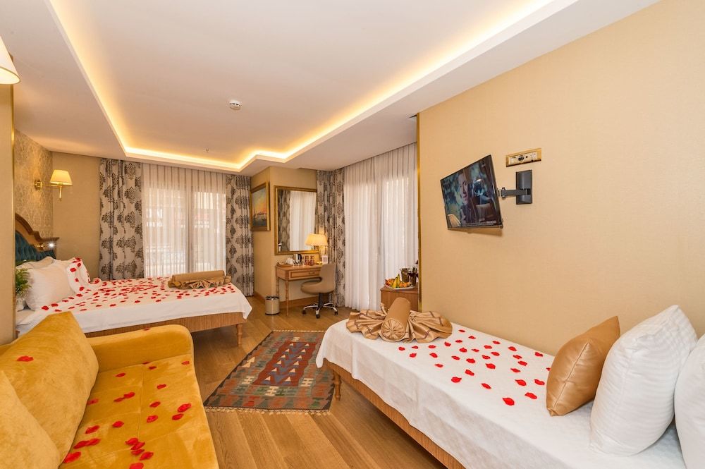 undefined Aprilis Gold Hotel - Special Class 2