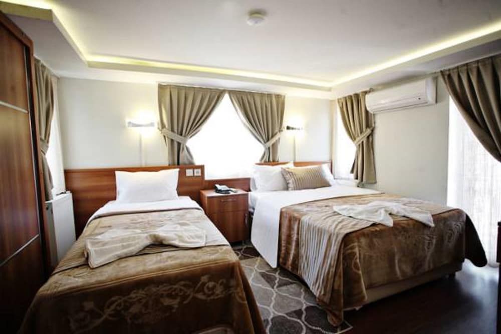Taksim Palace Hotel Economy Double Room 3