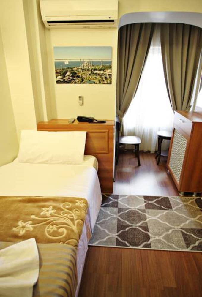 undefined Taksim Palace Hotel 9