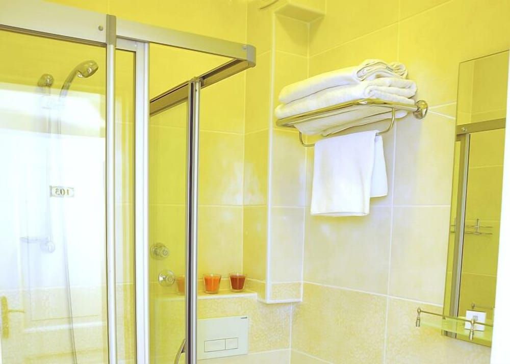 Dualis Hotel Double or Twin Room 7