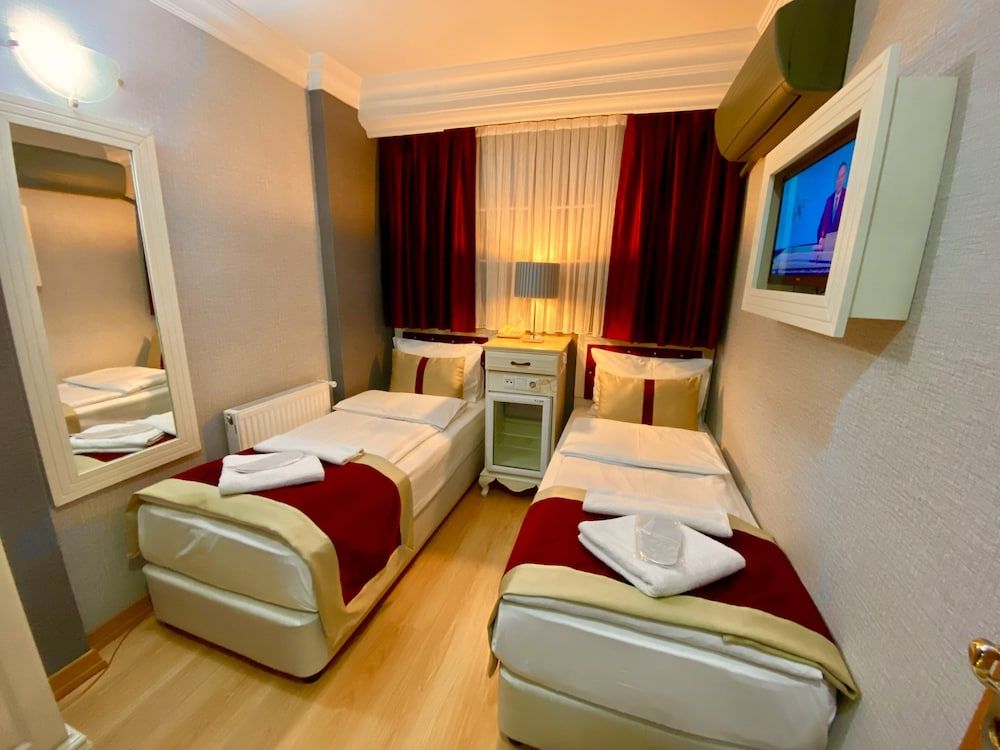 undefined Santefe Hotel 2