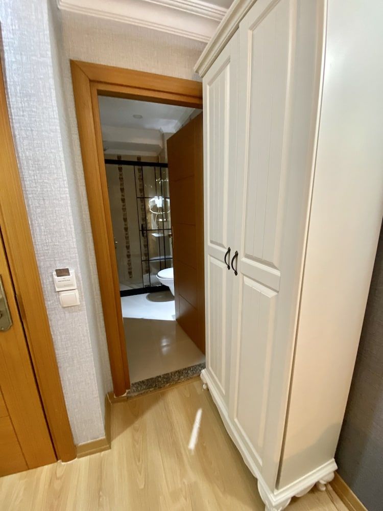 Santefe Hotel Standard Twin Room 7