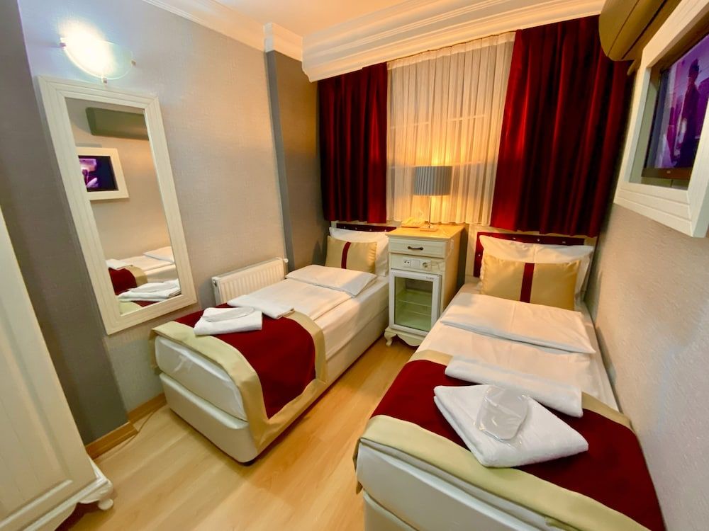 undefined Santefe Hotel 8