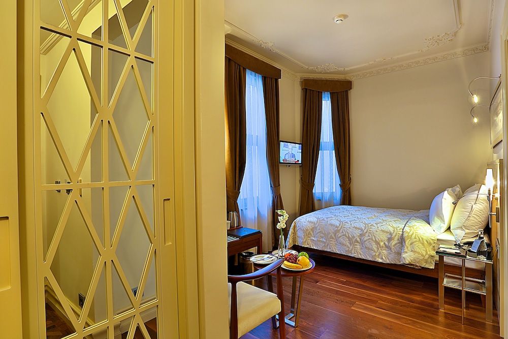 undefined Taxim Lounge Hotel - Special Class 4