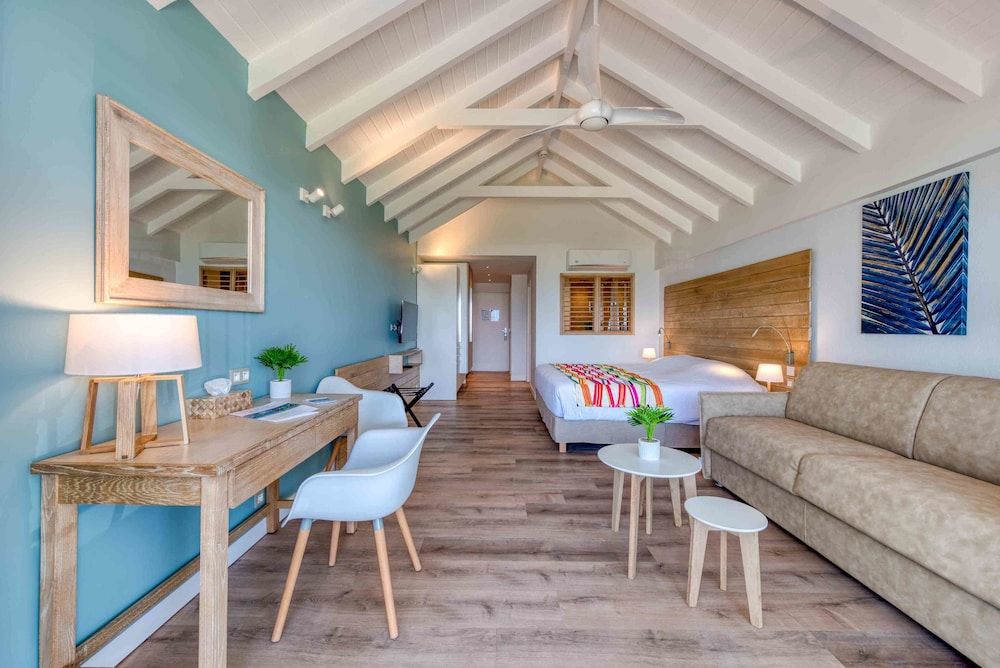 La Playa Orient Bay Deluxe Suite, 1 King Bed with Sofa bed, Ocean View 11