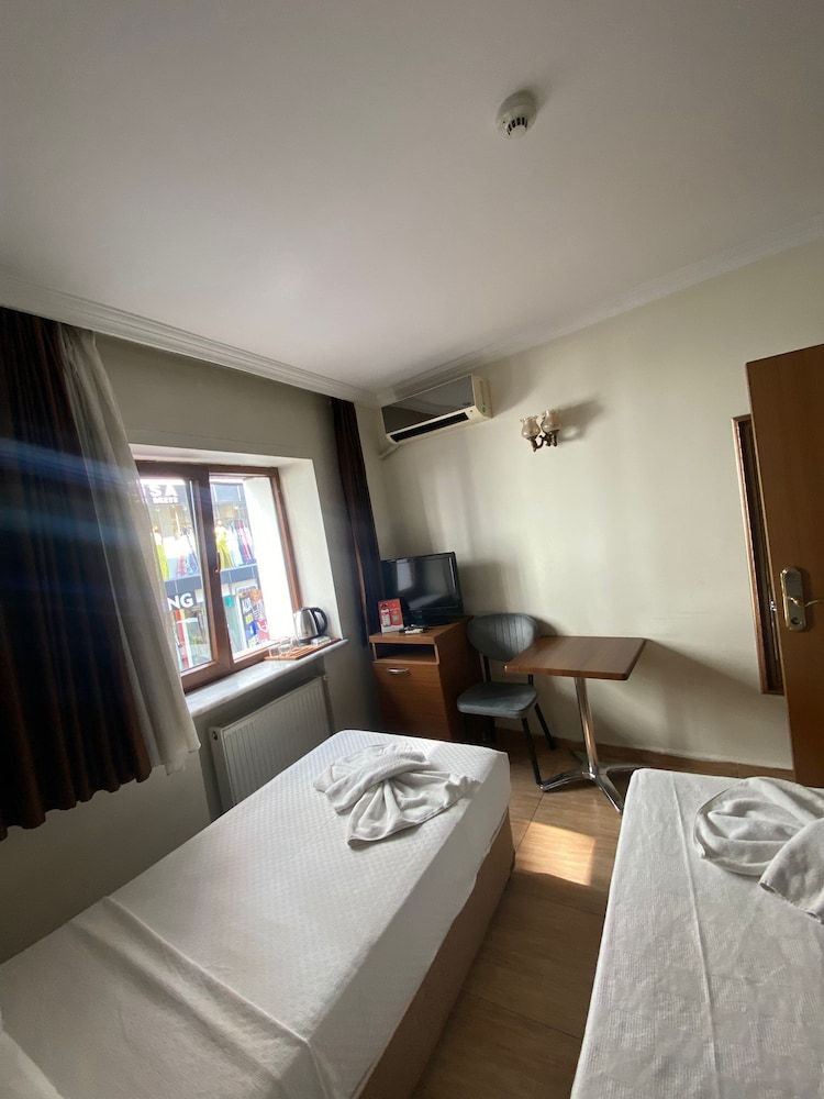 Hotel Rio Twin Room 5