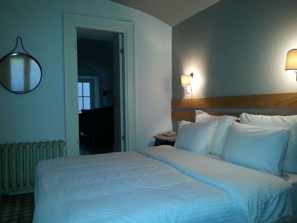 undefined Ada Homes Hotel 5