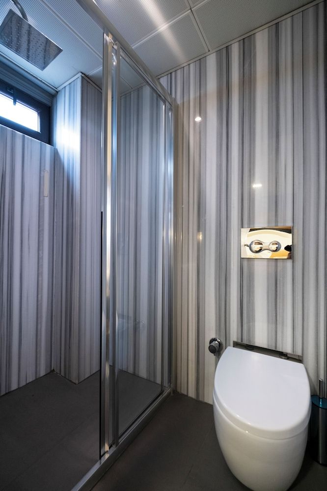 The Pera Hotel Superior Room 5