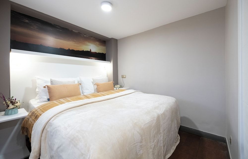 The Pera Hotel Superior Room 2