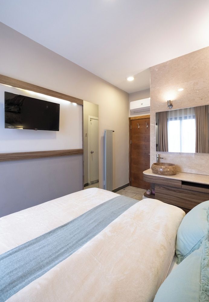 undefined The Pera Hotel 5