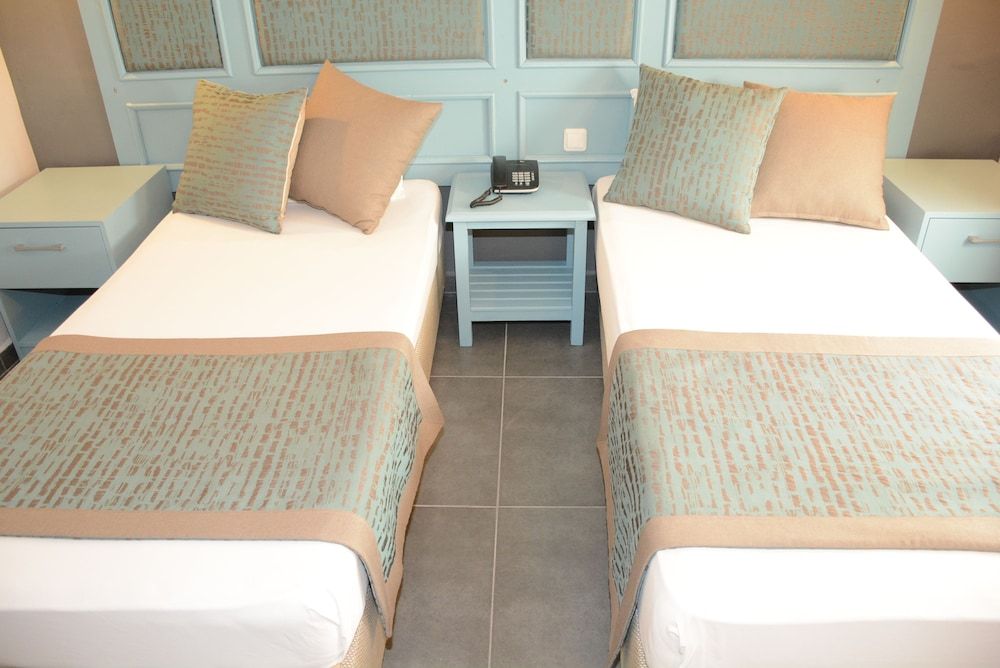 Otel Atrium Standard Room 9