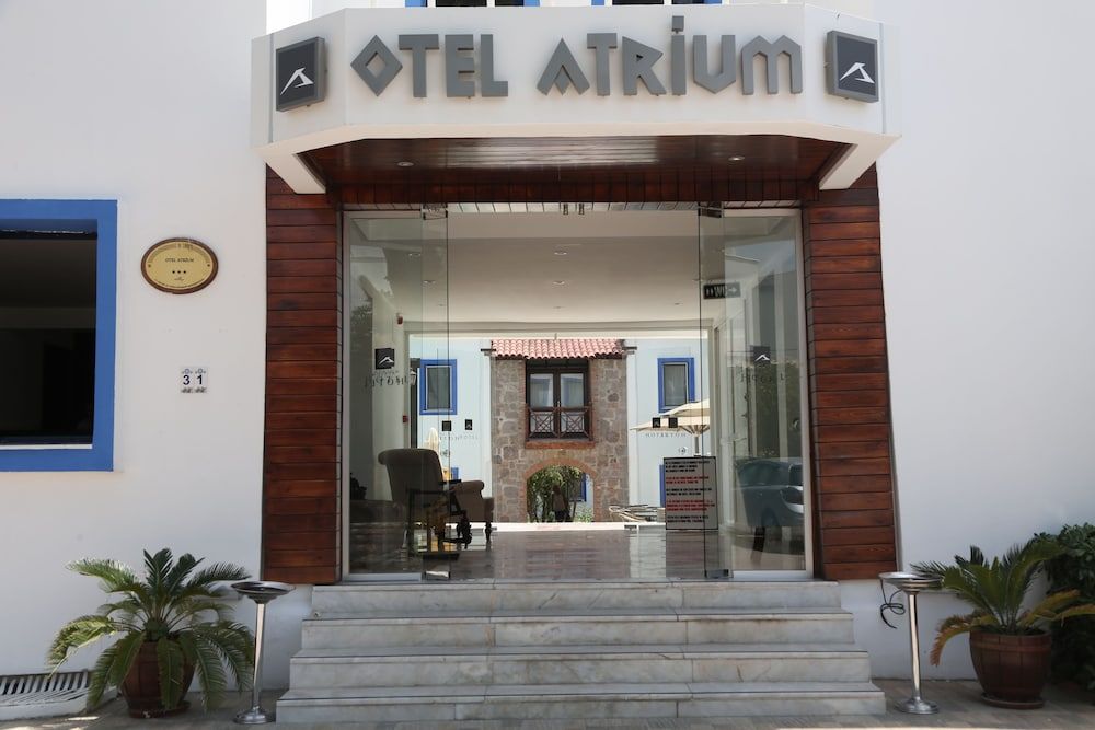 undefined Otel Atrium 4