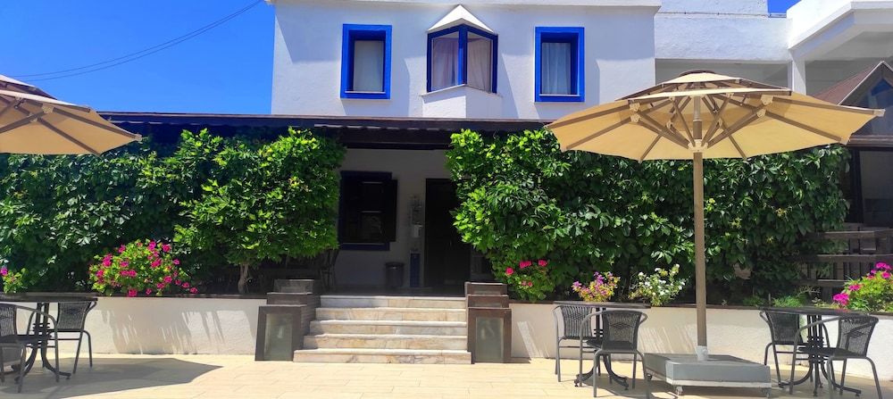 undefined Otel Atrium 2