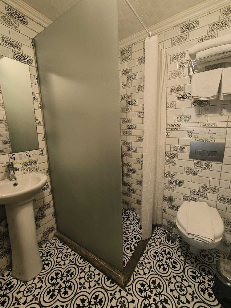 Zengin City Hotel Economy Room 6