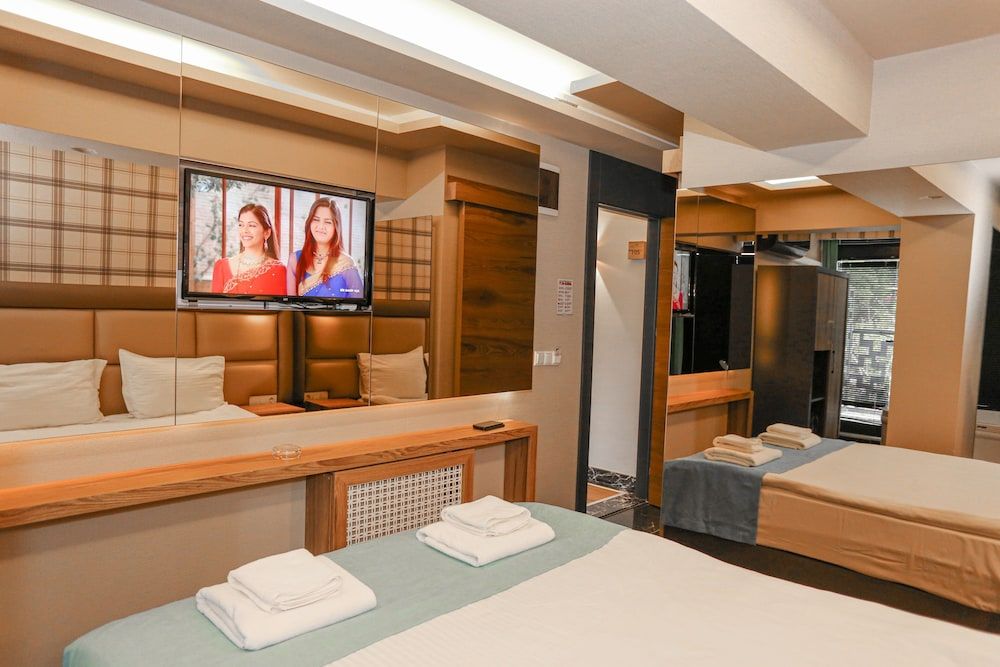 Elite Room