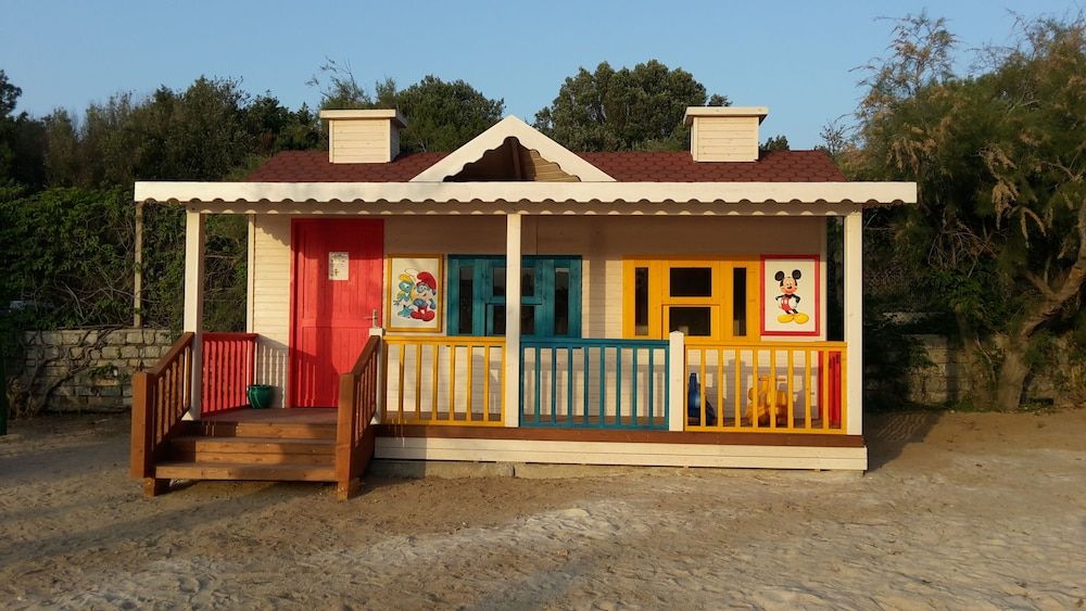 Children's Play Area