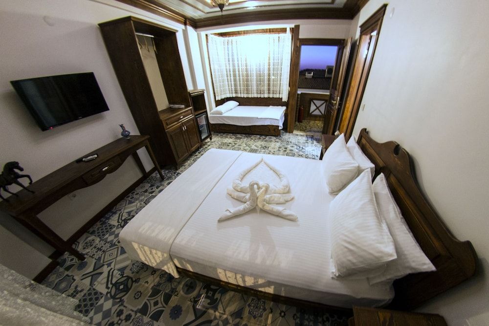 Hotel Mary's House Family Room 5