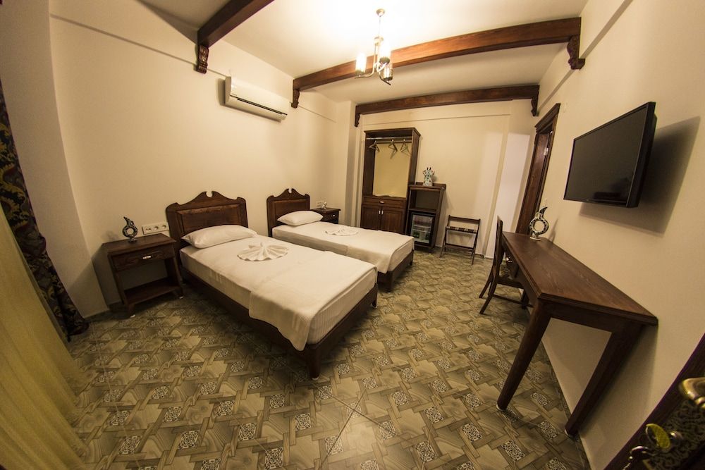 Hotel Mary's House Deluxe Double or Twin Room 6