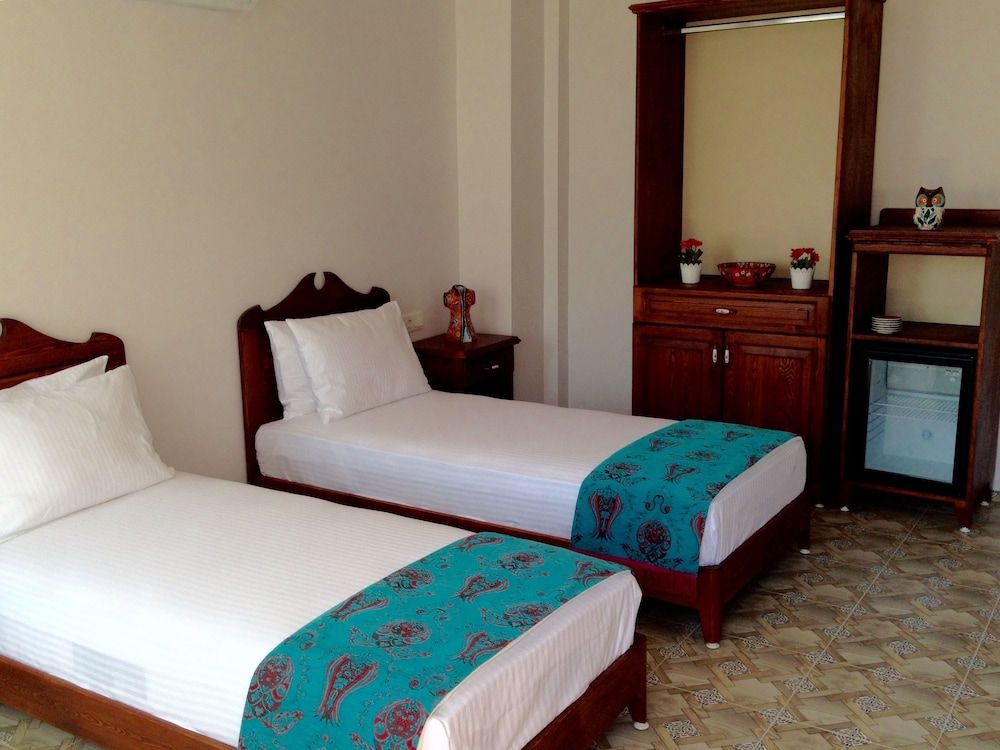 Hotel Mary's House Deluxe Double or Twin Room 2