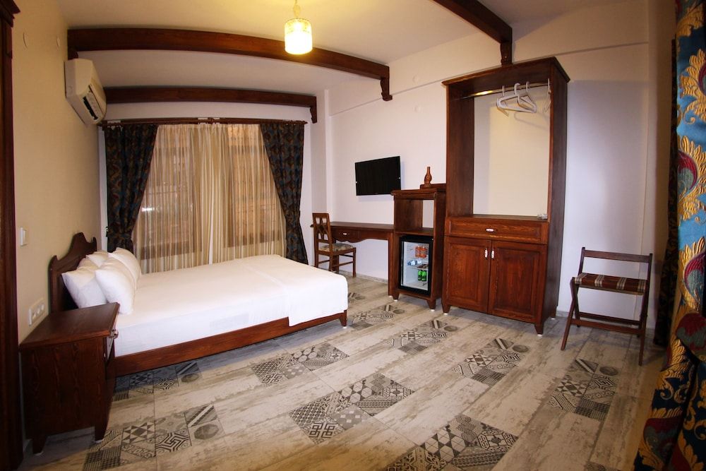 Hotel Mary's House Deluxe Double or Twin Room 5