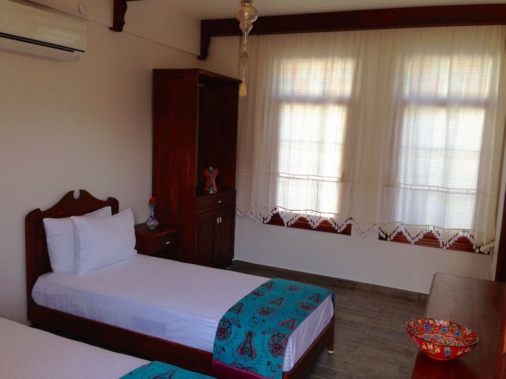 Hotel Mary's House Deluxe Double or Twin Room