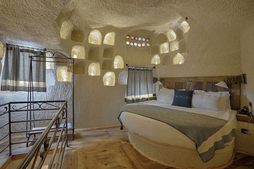 Artemis Cave Suites - Adults Only Suite