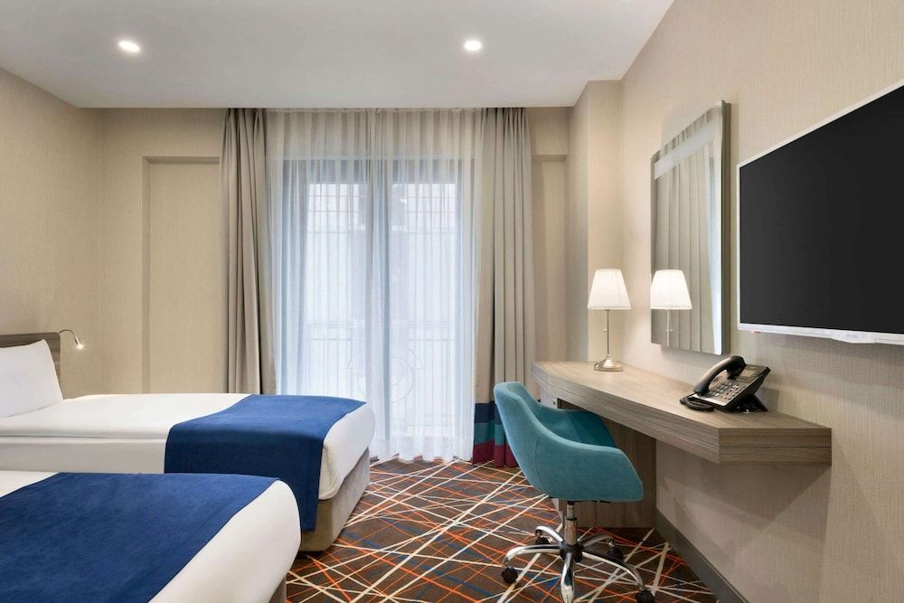 undefined TRYP by Wyndham Istanbul Taksim 8