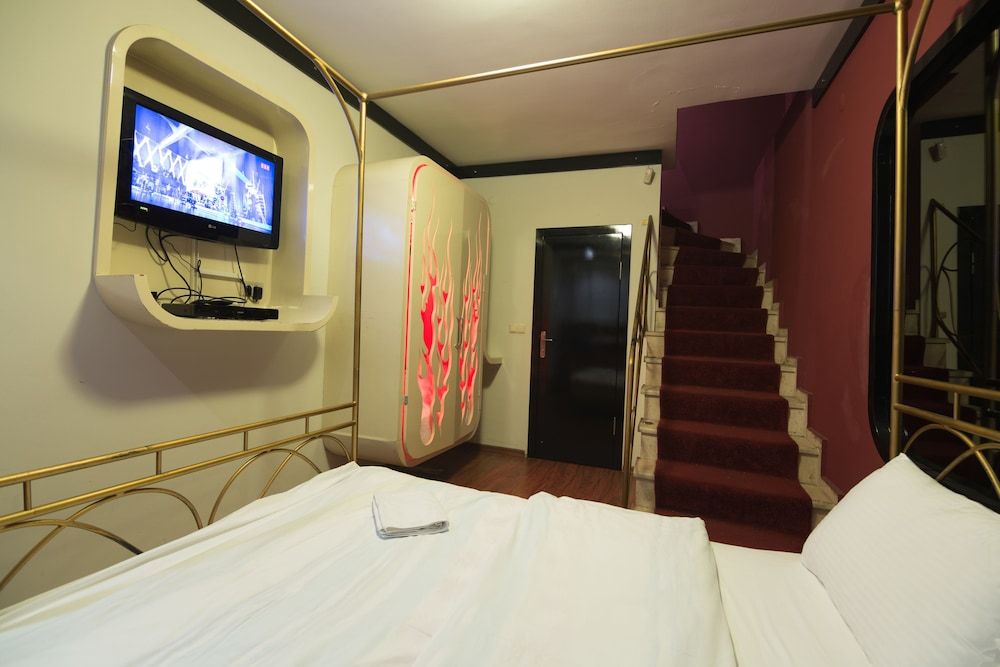 Element Suites Duplex Basement 2