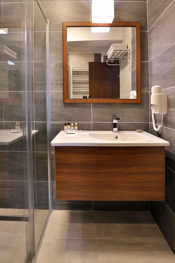 Kule Hotel Standard Room, Sea View 11