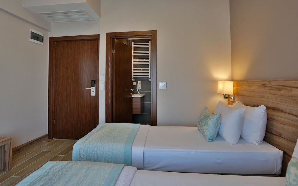 Kule Hotel Standard Room 5