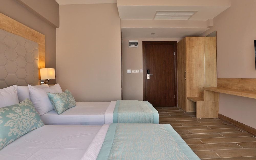 Kule Hotel Standard Room 8