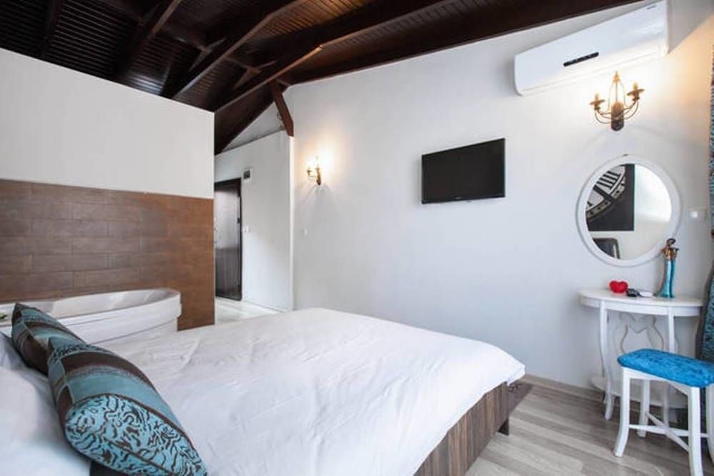 Balance Hotel Taksim Deluxe Suite, 1 Bedroom, Jetted Tub 5