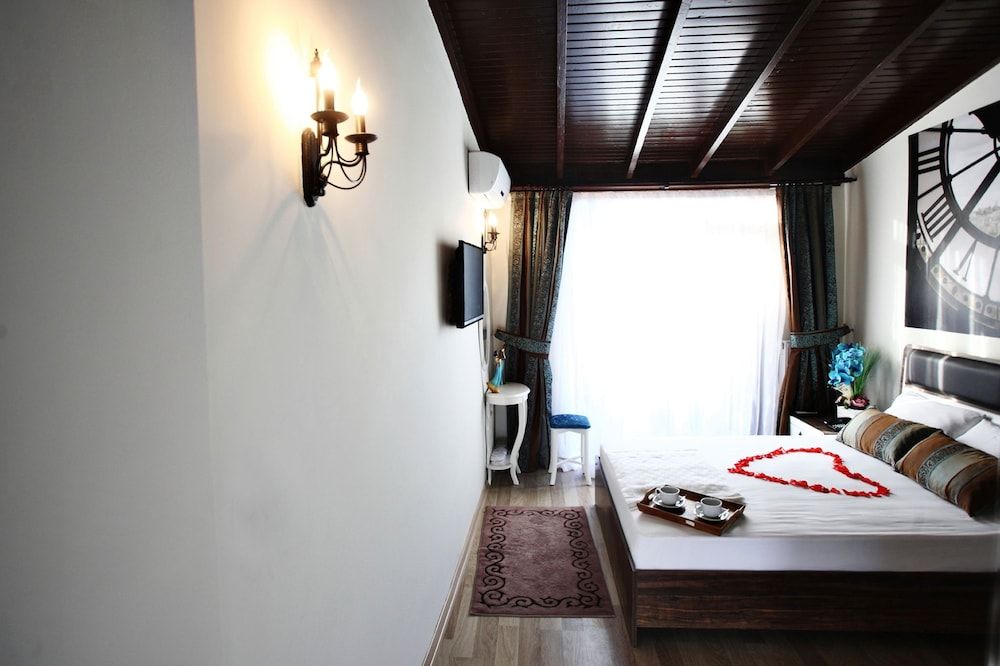 Balance Hotel Taksim Deluxe Suite, 1 Bedroom, Jetted Tub 4