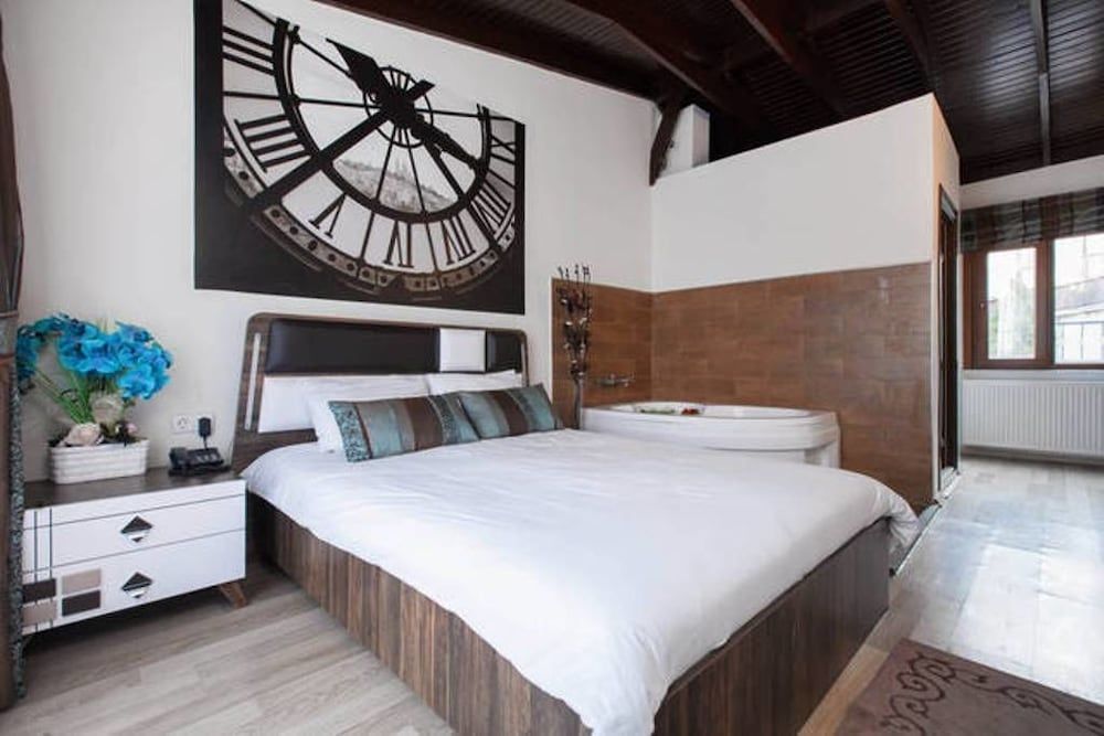 Balance Hotel Taksim Deluxe Suite, 1 Bedroom, Jetted Tub 6