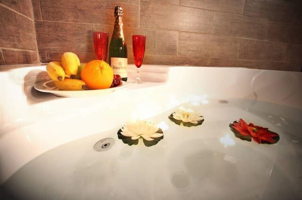 Balance Hotel Taksim Deluxe Suite, 1 Bedroom, Jetted Tub 14