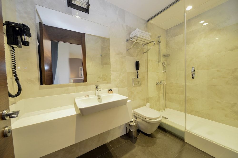 Hotel Le Maritime Deluxe Double Room 9