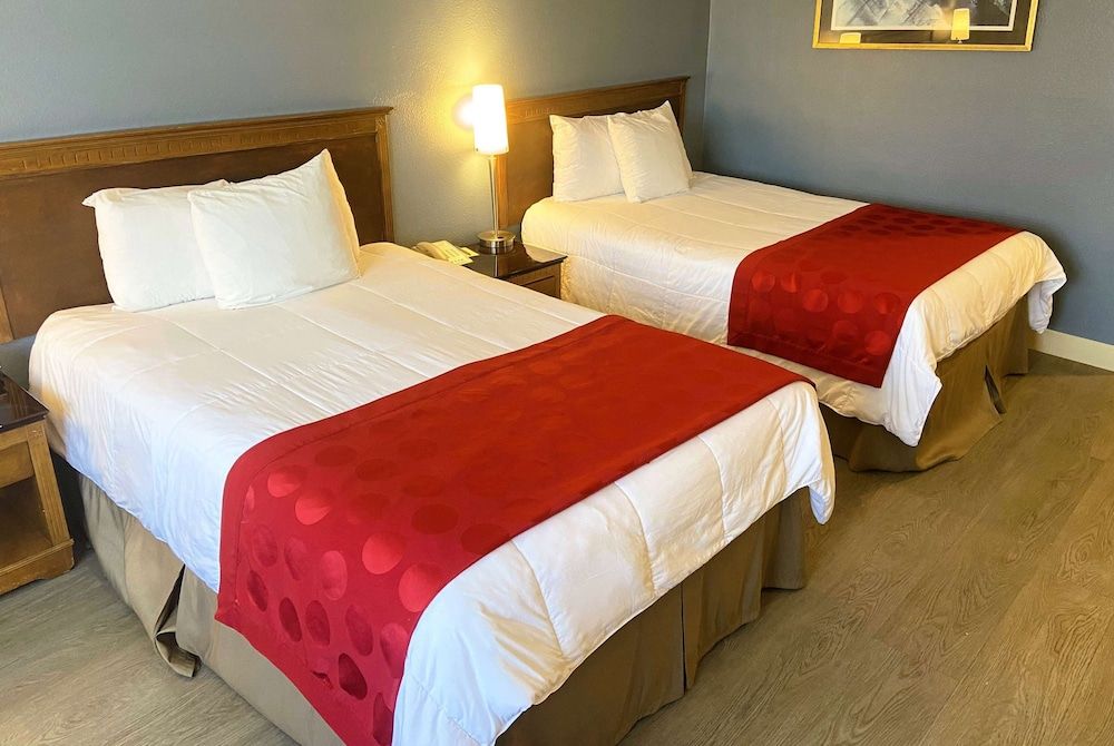 Ramada by Wyndham Los Angeles/Koreatown West Room, 2 Double Beds, Accessible, Non Smoking