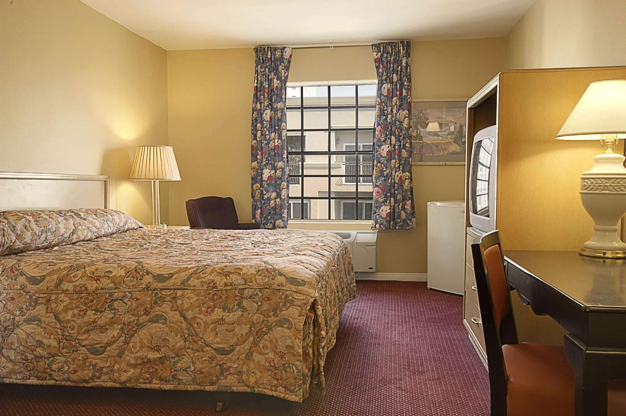 undefined Ramada by Wyndham Los Angeles/Koreatown West 6