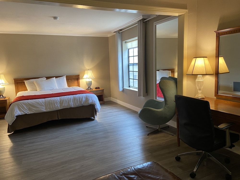 undefined Ramada by Wyndham Los Angeles/Koreatown West 8