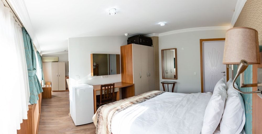 undefined Hotel Devman 2