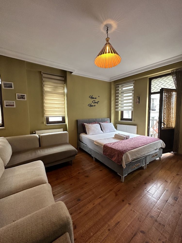 undefined Green Bird Suit 10