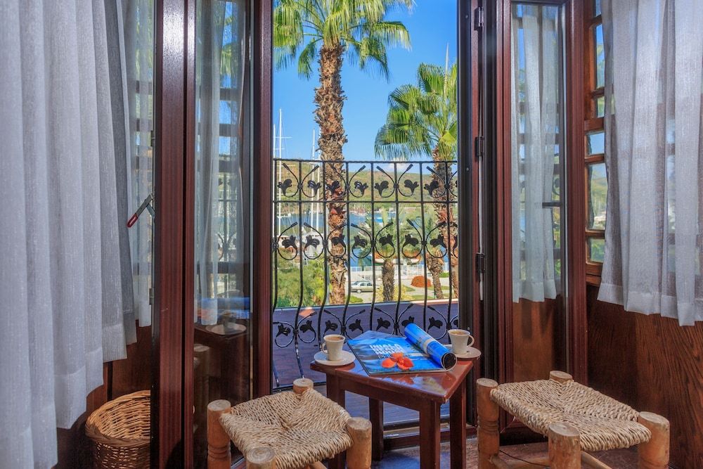 Villa Daffodil - Special Class Standard Room, Sea View 3