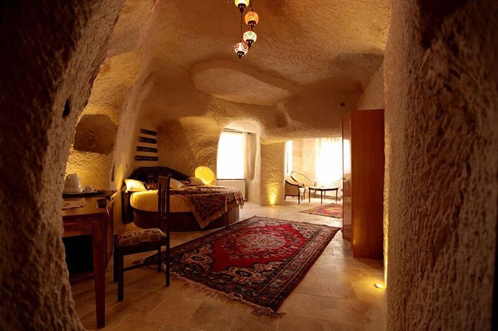 Arif Cave Hotel