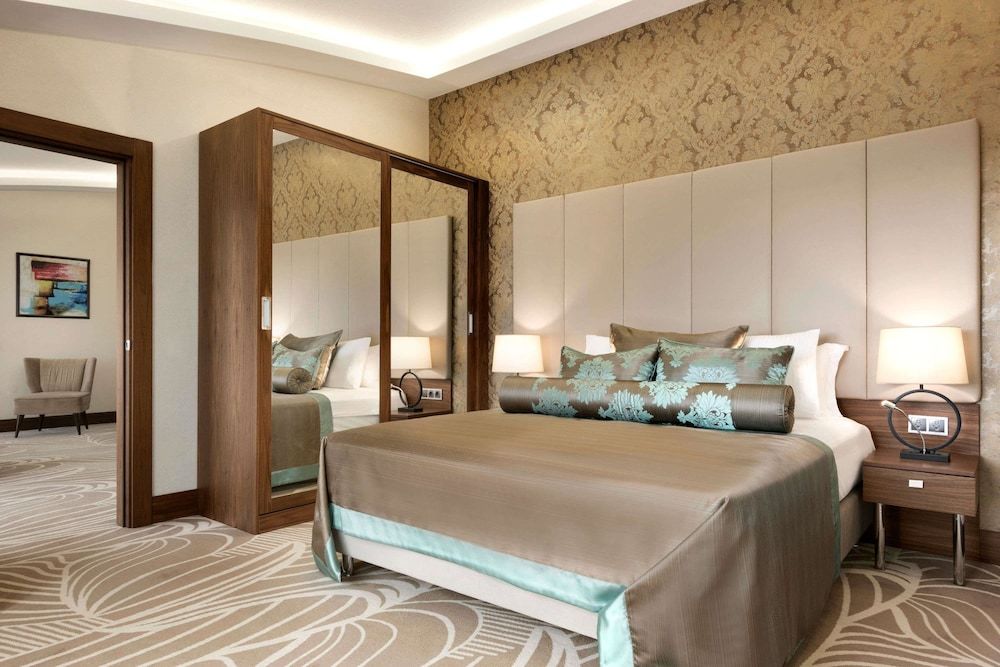 Family Suite, Multiple Beds, Terrace, City View (Non Smoking)