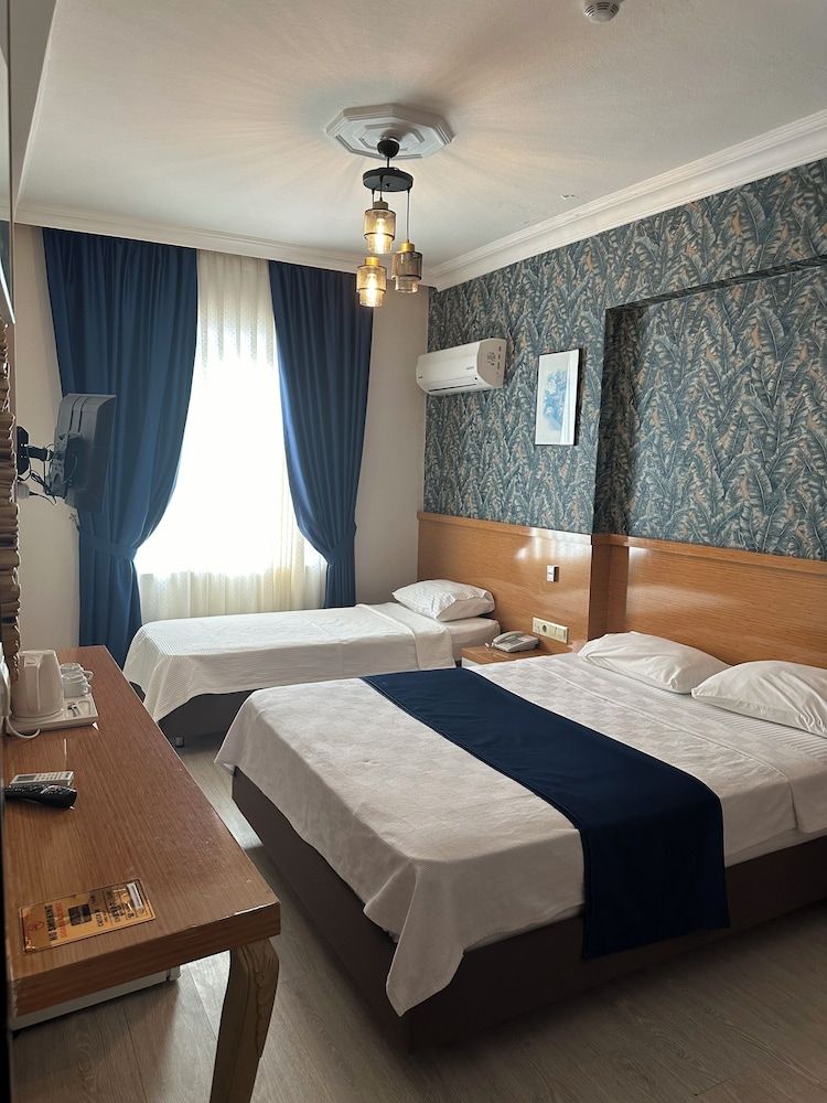 Comfort Triple Room